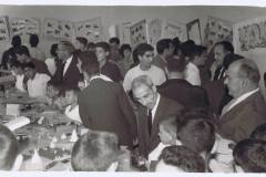mayo-1961-a-casas-manuel-caparrós-espaldas
